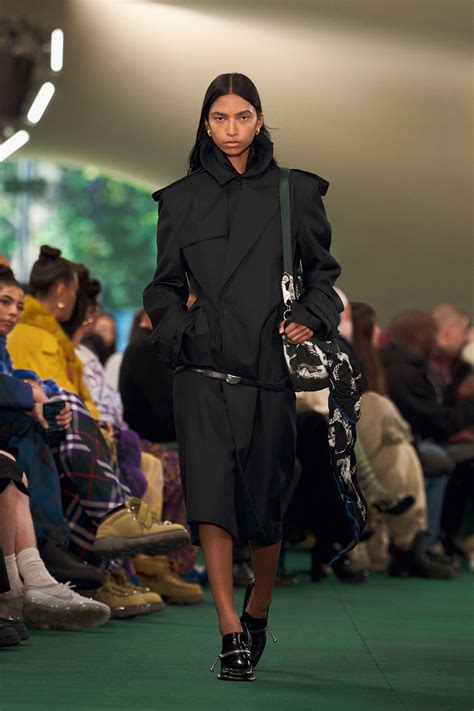 voggue burberry|Vogue runway Burberry.